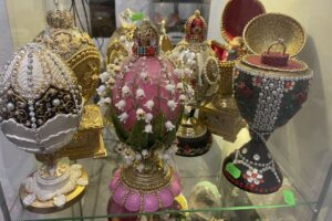 Niezwykłe jaja Fabergé wychodzą spod ręki sandomierzanina