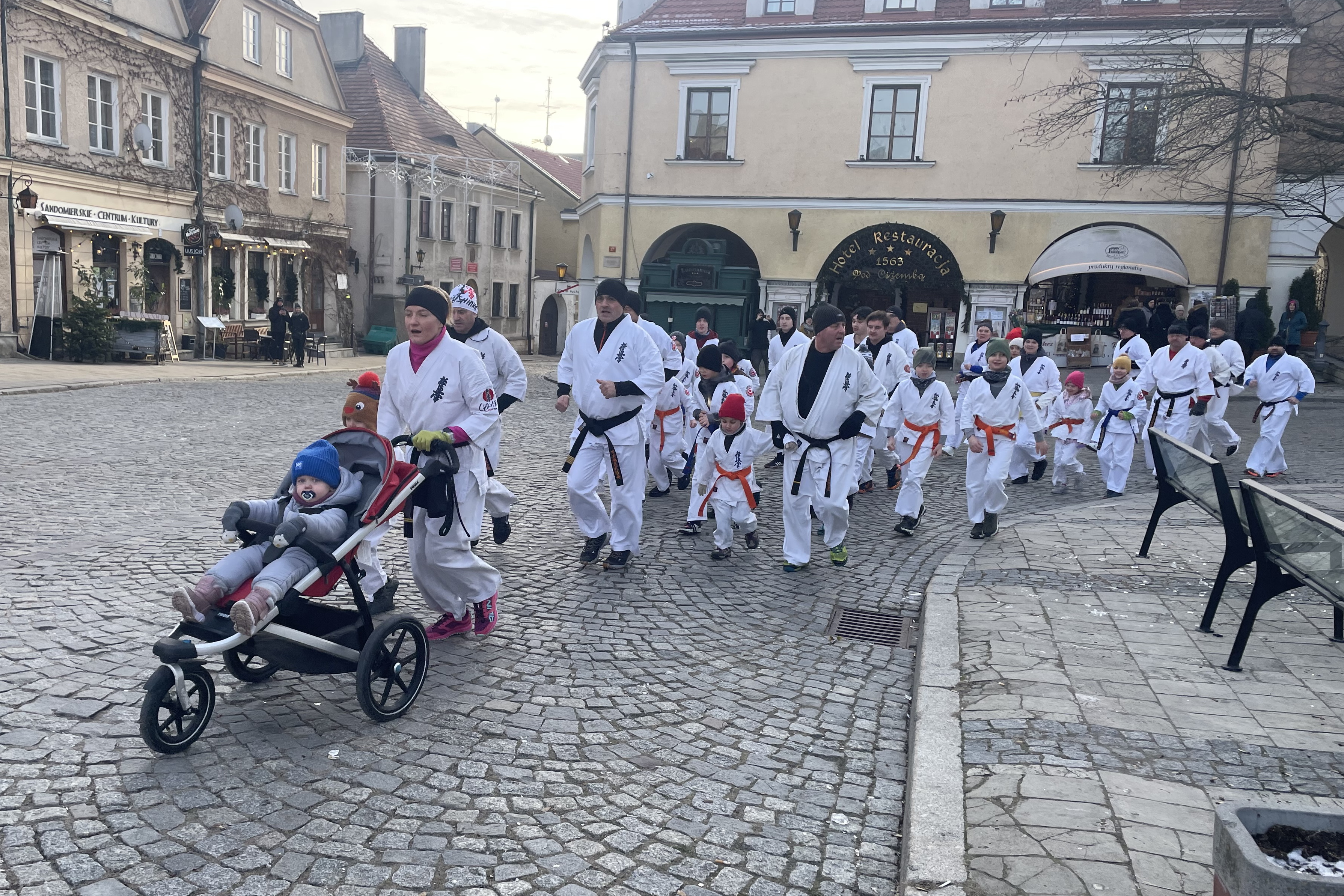 Karate na starówce – noworoczny trening z 30-letnią tradycją