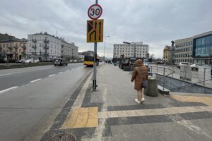 Ważna droga zostanie zwężona. Powodem budowa windy