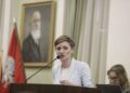 22.01.2025. Kielce. Nadzwyczajna sesja rady miasta. Na zdjęciu: Agata Wojda - prezydentka Kielc / Fot. Jarosław Kubalski - Radio Kielce