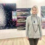 Na zdjęciu: Ewa Wiśniewska-Zduniak - autorka wystawy / Fot. Dorota Klusek - Radio Kielce