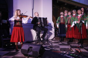 Święty Krzyż. Koncert charytatywny - Radio Kielce