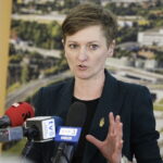 13.01.2024 Kielce. Prezydent Kielc Agata Wojda podczas konferencji prasowej / Fot. Jarosław Kubalski - Radio Kielce