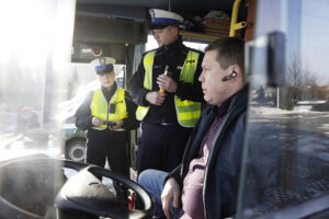 17.01.2025. Kielce. Kontrola autokarów / Fot. Jarosław Kubalski - Radio Kielce