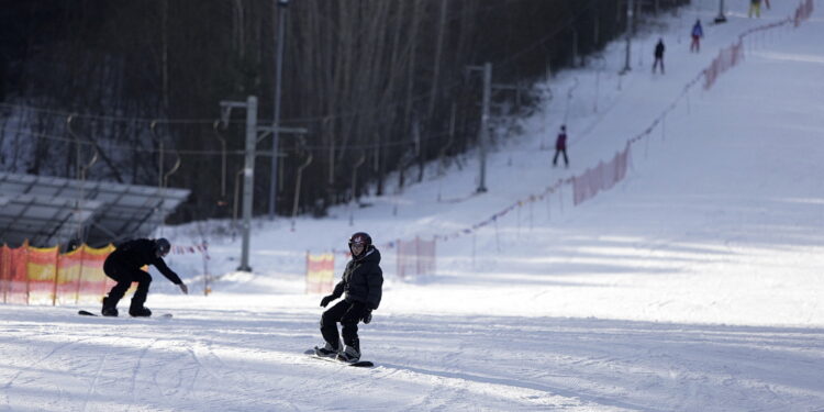 25.01.2025 Kielce. Stok narciarski na Stadionie / Fot. Jarosław Kubalski - Radio Kielce