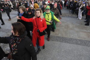 Licytacje, występy, bicie rekordu w liczbie osób tańczących poloneza. WOŚP w Kielcach - Radio Kielce