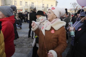 Licytacje, występy, bicie rekordu w liczbie osób tańczących poloneza. WOŚP w Kielcach - Radio Kielce