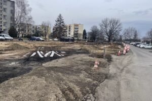 Sandomierz. Miejsce, w którym powstaną parkingi / Fot. Grażyna Szlęzak - Radio Kielce