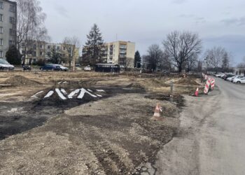 Sandomierz. Miejsce, w którym powstaną parkingi / Fot. Grażyna Szlęzak - Radio Kielce