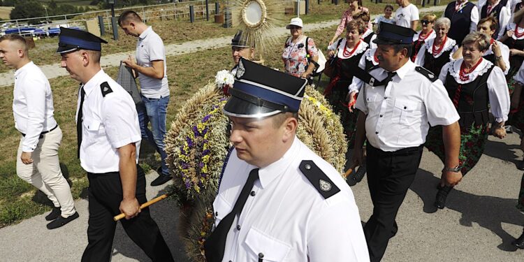 28.08.2022. Górno. Dożynki powiatu kieleckiego i gminy Górno. / Fot. Jarosław Kubalski - Radio Kielce.