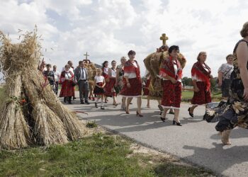 28.08.2022. Górno. Dożynki powiatu kieleckiego i gminy Górno. / Fot. Jarosław Kubalski - Radio Kielce.