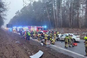 Wypadek w powiecie koneckim. Sześć osób rannych