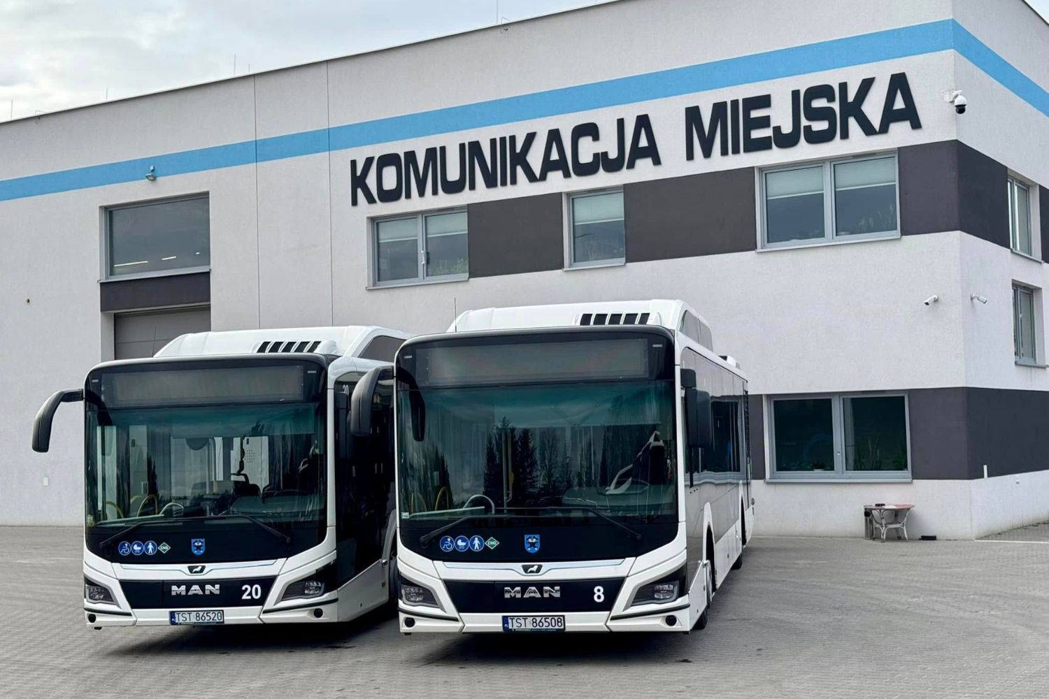 04.02.2025. Starachowice. Konferencja dot. zakupu autobusów elektrycznych / Fot. Marek Materek - FB