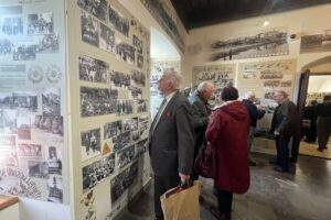 22.02.2025. Sandomierz. Ratusz. Wystawa „Harcerstwo Sandomierskie w czarno-białej fotografii w latach 1912-1992” / Fot. Grażyna Szlęzak - Radio Kielce