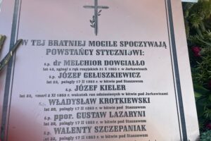 21.02.2025. VI Marsz Szlakiem Powstańców Styczniowych na trasie Staszów-Kurozwęki / Fot. Grażyna Szlęzak – Radio Kielce