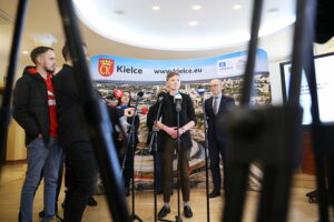 10.02.2025. Kielce. Urząd Miasta Kielce. Konferencja dotycząca zmian organizacyjnych w zakresie polityki społecznej / Fot. Wiktor Taszłow - Radio Kielce