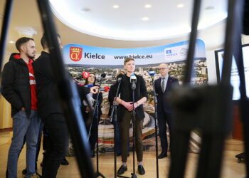 10.02.2025. Kielce. Urząd Miasta Kielce. Konferencja dotycząca zmian organizacyjnych w zakresie polityki społecznej / Fot. Wiktor Taszłow - Radio Kielce