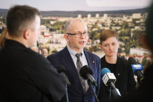 10.02.2025. Kielce. Urząd Miasta Kielce. Konferencja dotycząca zmian organizacyjnych w zakresie polityki społecznej / Fot. Wiktor Taszłow - Radio Kielce