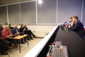 11.02.2025. Kielce. Konferencja prasowa w sprawie przedstawienia nowego inwestora Korony Kielce / Fot. Wiktor Taszłow - Radio Kielce