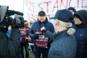 12.02.2025 Kielce. Droga Krajowa S74. Program Interwencja / Fot. Wiktor Taszłow - Radio Kielce