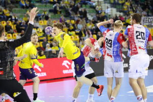 15.02.2025. Kielce. Mecz Industria Kielce - Corotop Gwardia Opole / Fot. Wiktor Taszłow - Radio Kielce