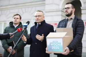 28.02.2025. Konferencja Marka Wocha, kandydata ,,Bezpartyjnych i Samorządowców" na urząd Prezydenta RP / Fot. Wiktor Taszłow – Radio Kielce