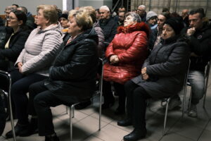 05.02.2025. Promnik. Ochotnicza Straż Pożarna. Spotkanie w sprawie fetoru dostającego się do mieszkań / Fot. Magdalena Galas-Klusek - Radio Kielce