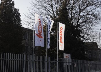 Europosłowie z komisji obrony w MESKO i „Łuczniku” - Radio Kielce Fot. Jarosław Kubalski - Radio Kielce