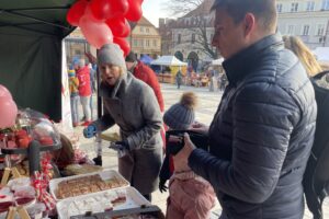 09.02.2025. Sandomierz. Jarmark Walentynkowy / Fot. Grażyna Szlęzak - Radio Kielce