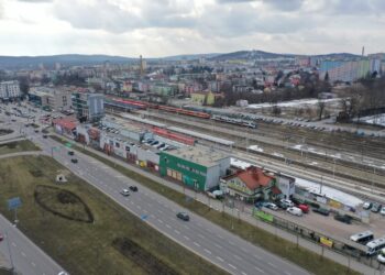 20.02.2025. Kielce. Okolice dworca PKP / Fot. Jarosław Kubalski - Radio Kielce