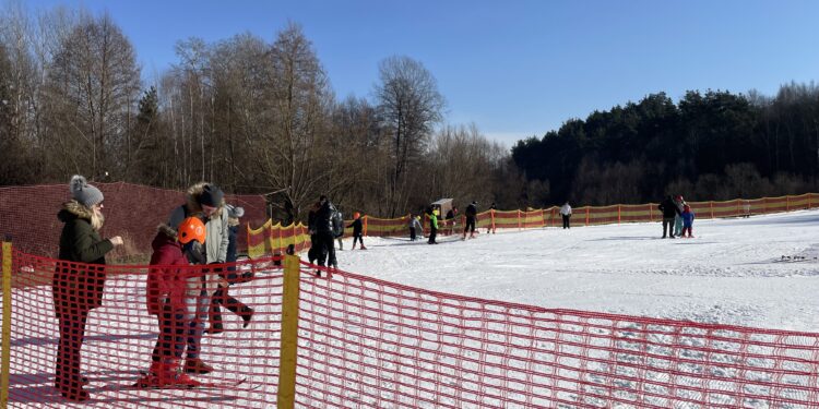 22.02.2025 Konary. Stok narciarski / Fot. Grażyna Szlęzak - Radio Kielce