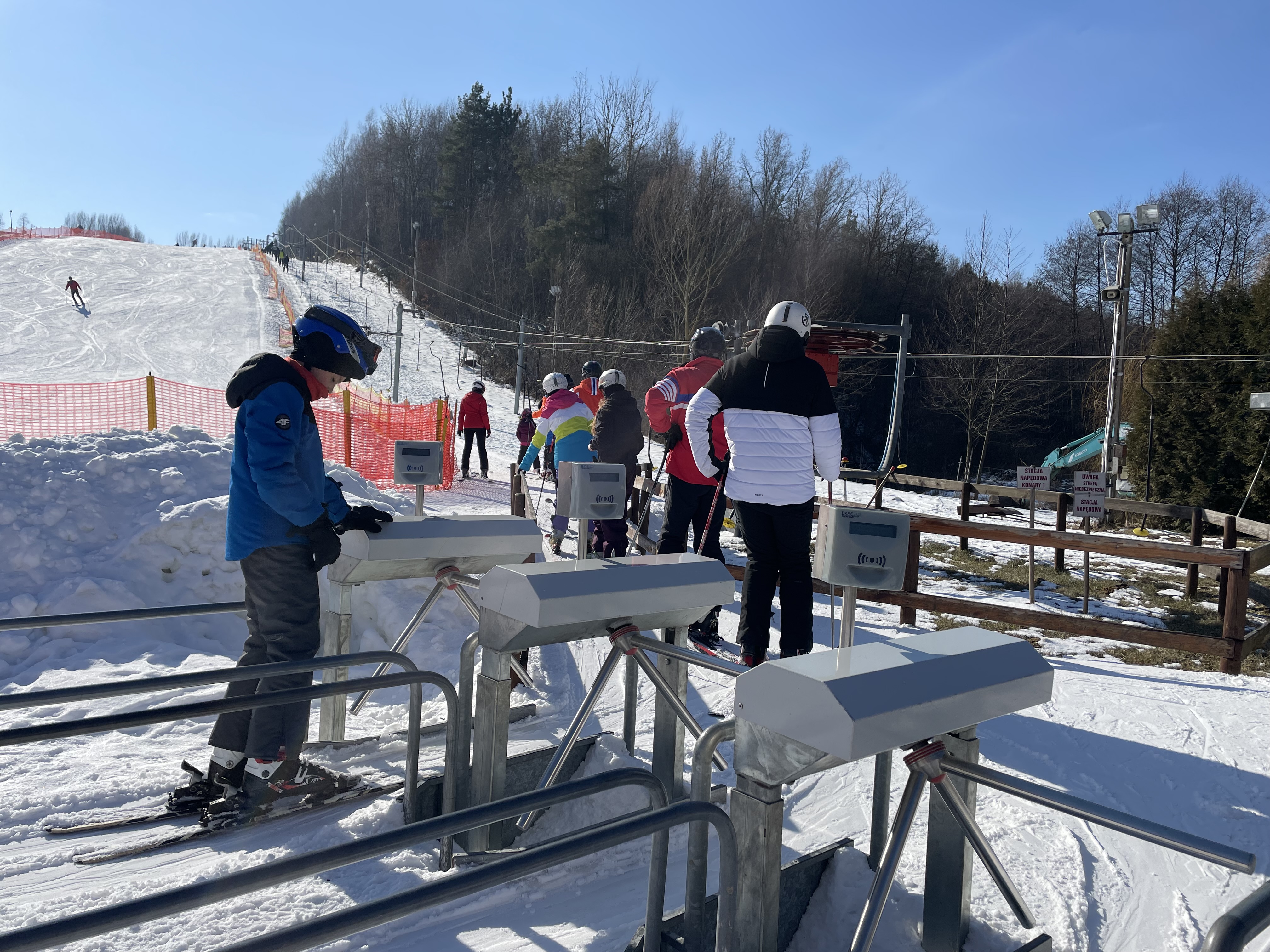 Białe szaleństwo w Konarach