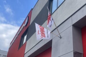 20.02.2025. Kielce. Budynek Państwowej Straży Pożarnej. Protest straży pożarnej / Fot. Jarosław Kubalski - Radio Kielce