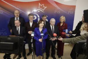 03.02.2025 Kielce. Konferencja PiS-u z członkami zarządu województwa / Fot. Jarosław Kubalski - Radio Kielce