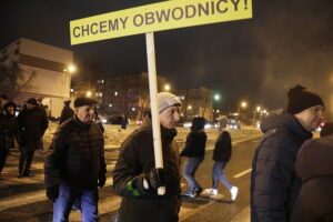 Protest przeciw trasie S74 przez Kielce. Mieszkańcy blokowali ulicę - Radio Kielce