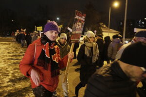 Protest przeciw trasie S74 przez Kielce. Mieszkańcy blokowali ulicę - Radio Kielce