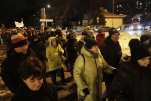 Protest przeciw trasie S74 przez Kielce. Mieszkańcy blokowali ulicę - Radio Kielce