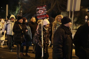 Protest przeciw trasie S74 przez Kielce. Mieszkańcy blokowali ulicę - Radio Kielce