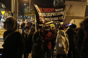 Protest przeciw trasie S74 przez Kielce. Mieszkańcy blokowali ulicę - Radio Kielce