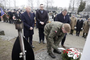 Pamięć o niezłomnych trwa, ale historycy wciąż mają dużo pracy - Radio Kielce