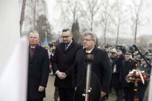 Pamięć o niezłomnych trwa, ale historycy wciąż mają dużo pracy - Radio Kielce