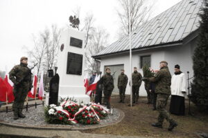 Pamięć o niezłomnych trwa, ale historycy wciąż mają dużo pracy - Radio Kielce