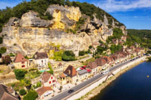 Muzyczne podróże przez świat. Francja nieznana. La Roque-Gageac. / Fot. archiwum prywatne