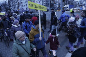 Kielce. Protest przeciw budowie S74 przez Kielce - Radio Kielce