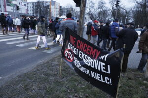 Kielce. Protest przeciw budowie S74 przez Kielce - Radio Kielce