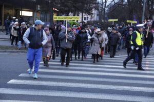 Kielce. Protest przeciw budowie S74 przez Kielce - Radio Kielce