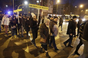 Kielce. Protest przeciw budowie S74 przez Kielce - Radio Kielce