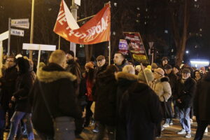 Kielce. Protest przeciw budowie S74 przez Kielce - Radio Kielce