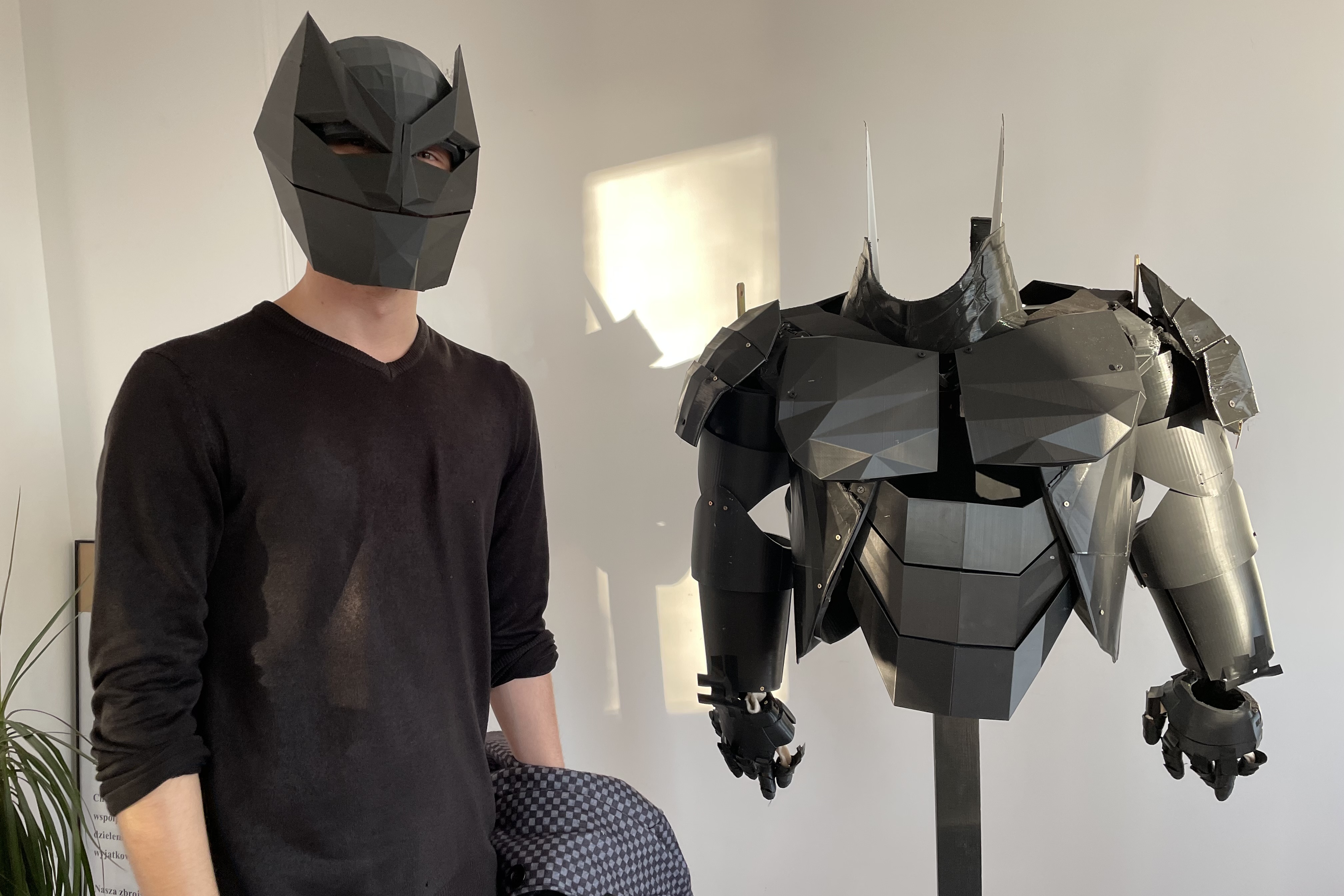 Robot humanoid, zbroja batmana i koneckie zabytki z drukarki 3D