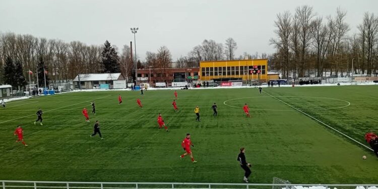 15.02.2025. Sparing Lechia Tomaszów Mazowiecki - Star Starachowice / Fot. Marcin Hyliński